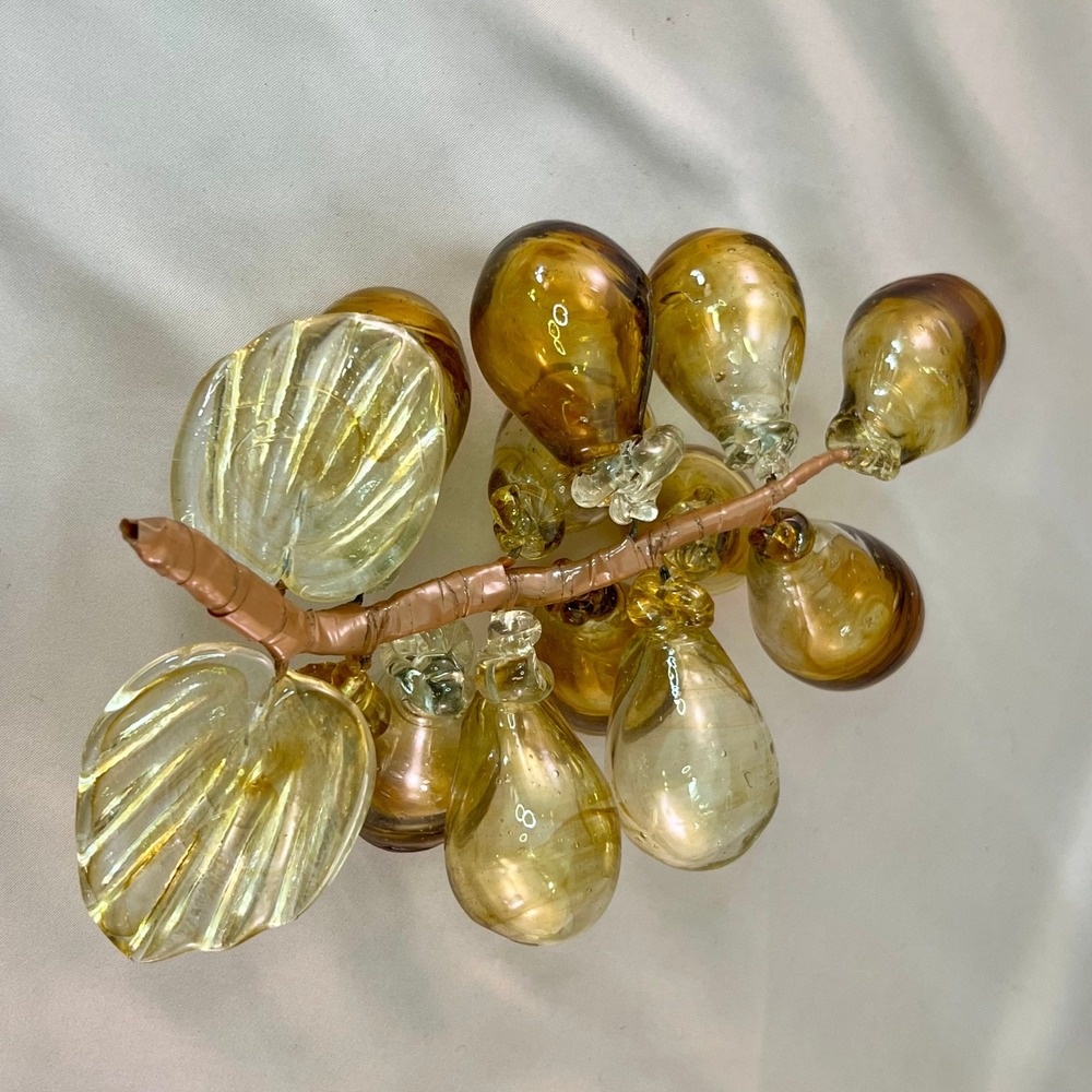 Vintage Blown Glass Grapes Cluster Amber Gold MCM Decor Large Excellent - Picture 2 of 8